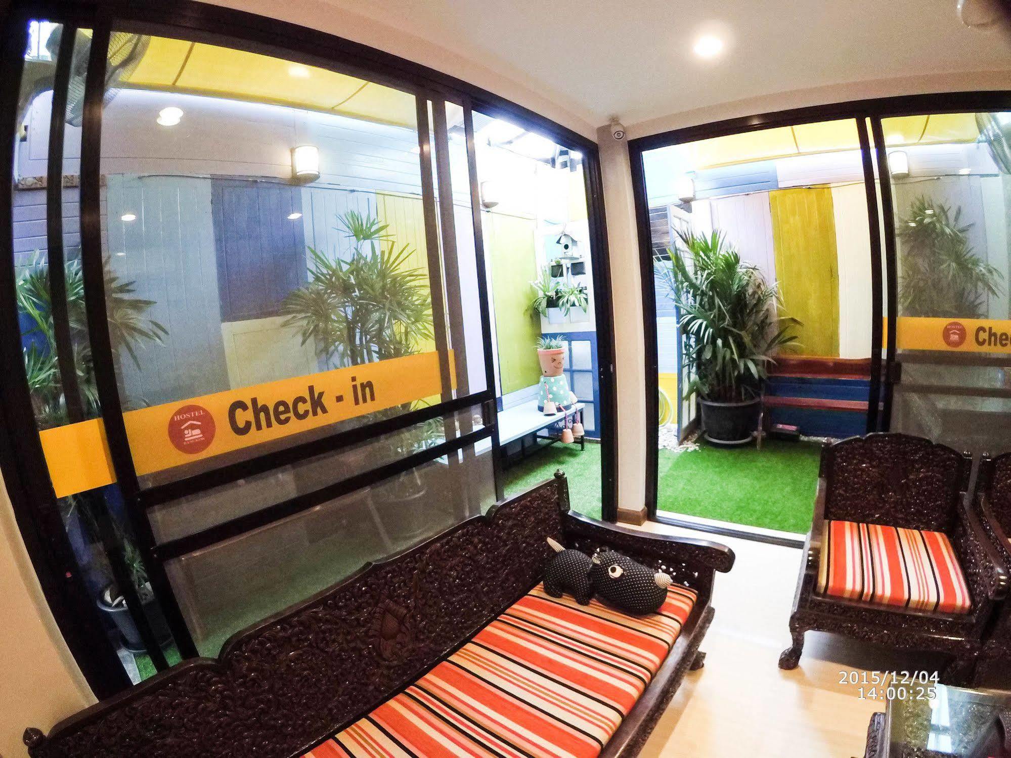 Check-In My Hostel Bangkok Zewnętrze zdjęcie